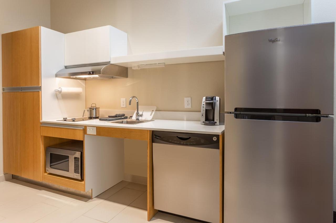 Candlewood Suites Fargo South-Medical Center By Ihg Экстерьер фото
