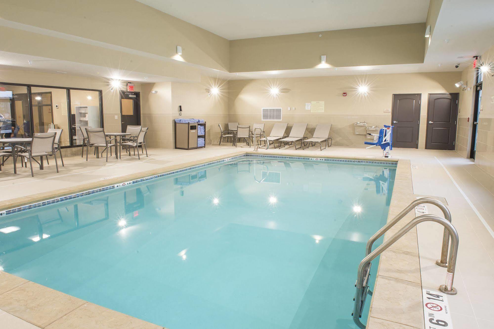Candlewood Suites Fargo South-Medical Center By Ihg Экстерьер фото